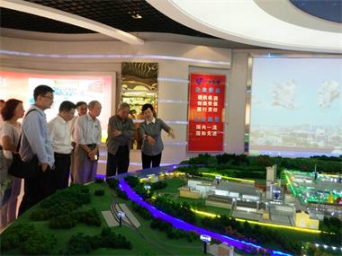 陸德1.jpg