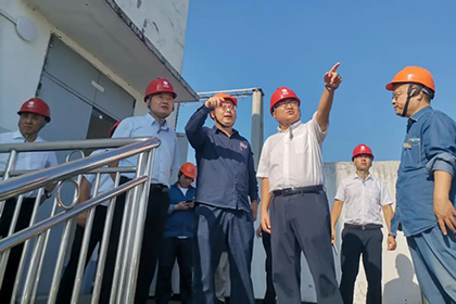 國(guó)網(wǎng)供電公司到西區(qū)變電所調(diào)研.jpg